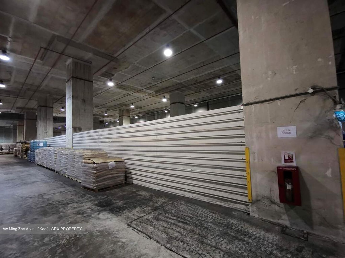 Jalan Buroh (D22), Warehouse #566120891